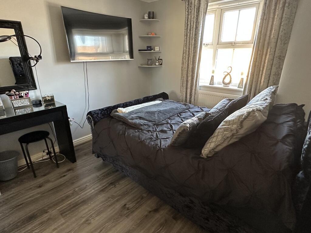 Bed 2.JPG