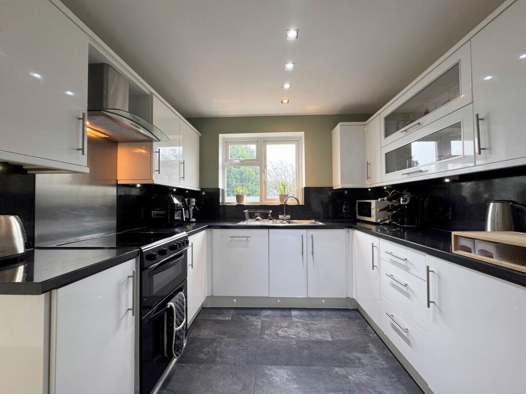 Fitted Kitchen
