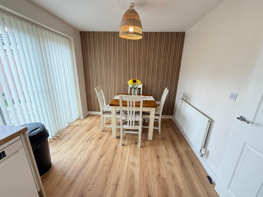 19 Friarwood Avenue Dining Area