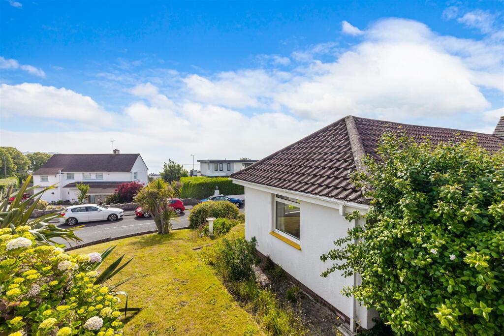 A09 - 24 Manscombe Road TQ - 250613.jpg