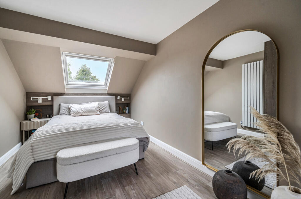 1362352-6-68ecf04...