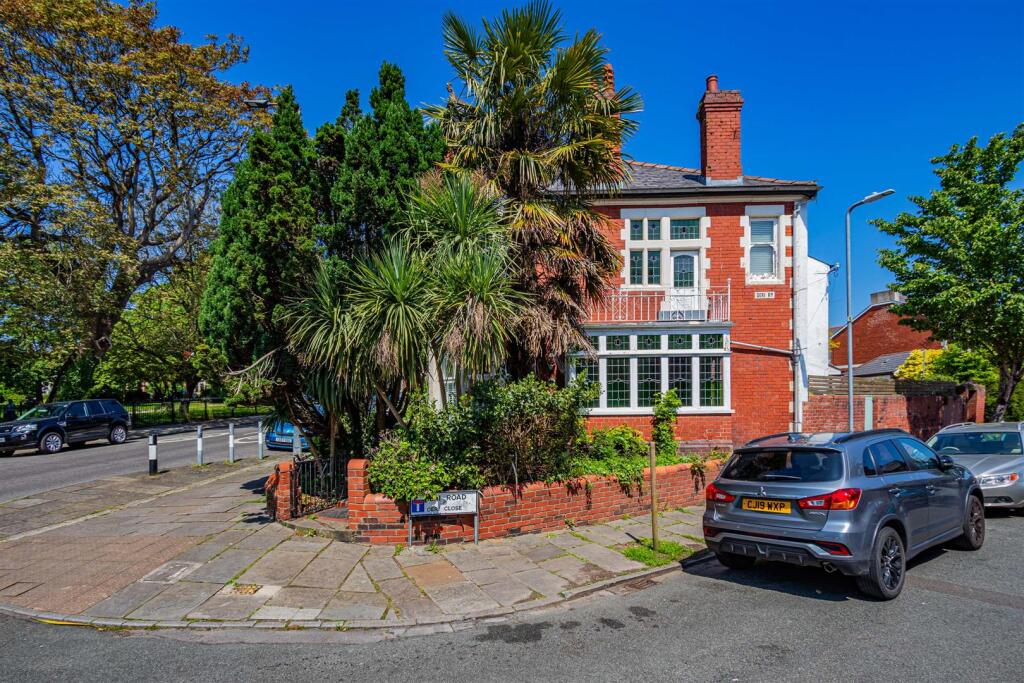 Waterloo Road 2-2.jpg