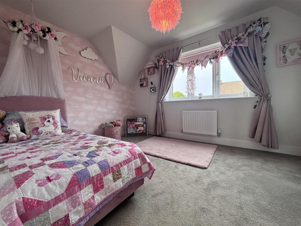 Bensons bed 2.jpg