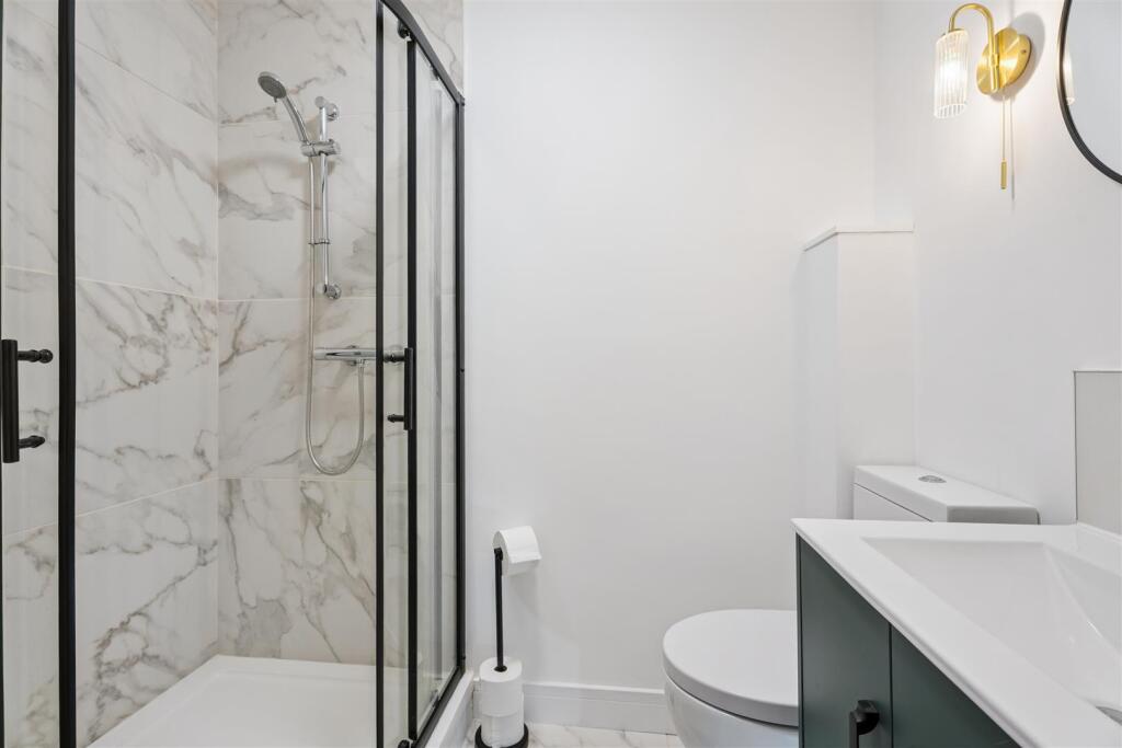 Bedroom Four Ensuite