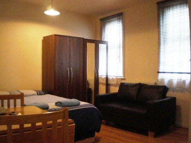 brondesbury-park-nw6-7ay-981175