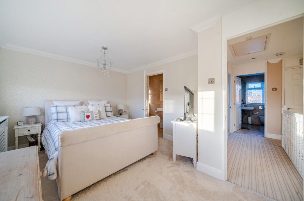 1389427-3-695e4ed...