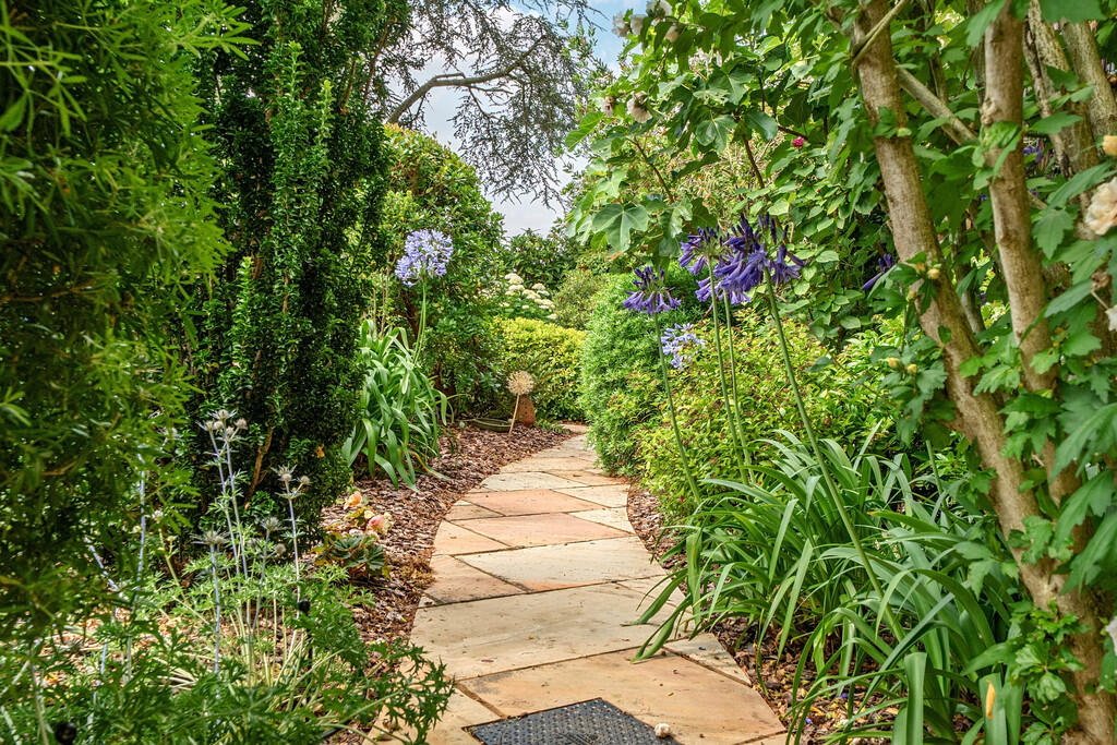 1328632-7-68839b4...