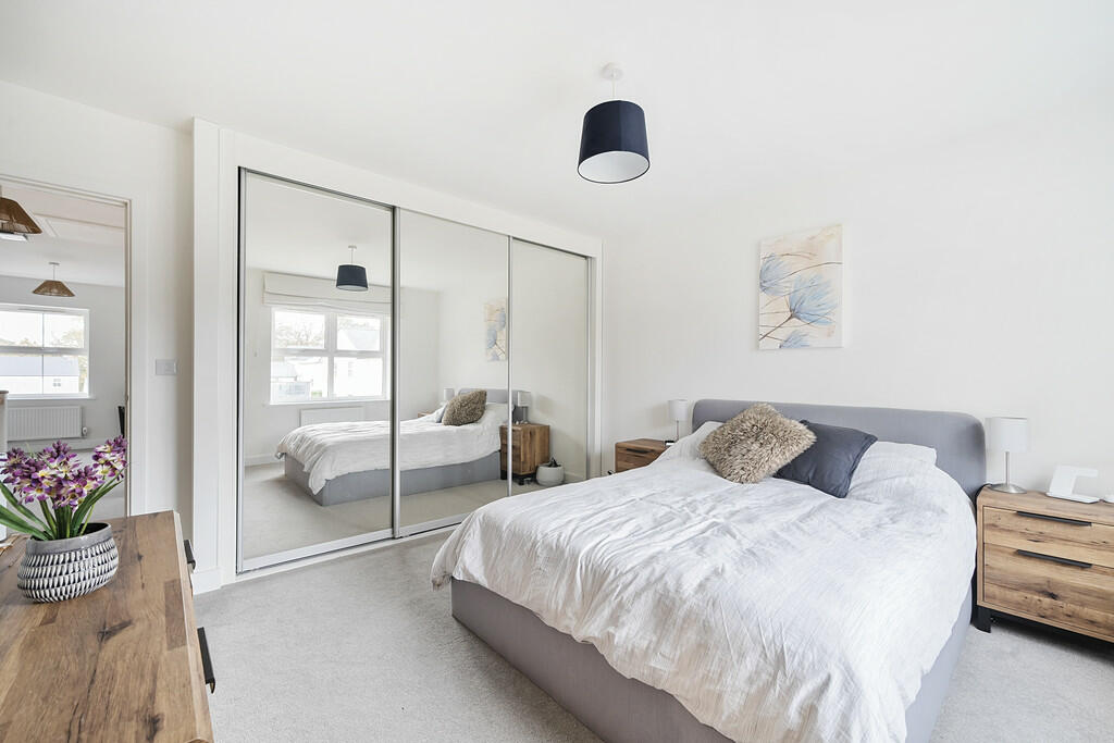 Bedroom 1 (4)
