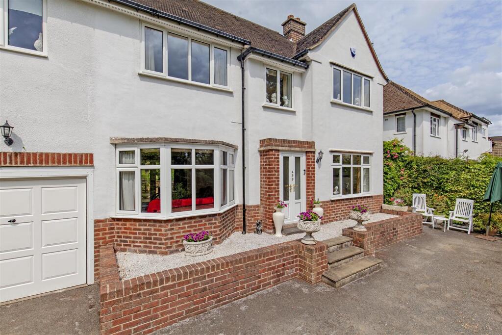 Front External-3.jpg