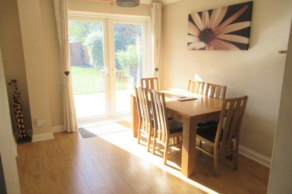 KITCHEN-DINER