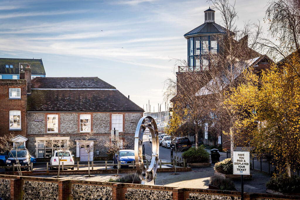 River Road, Littlehampton