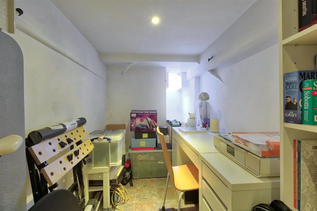 23a_strathblaine_road_basement.jpg