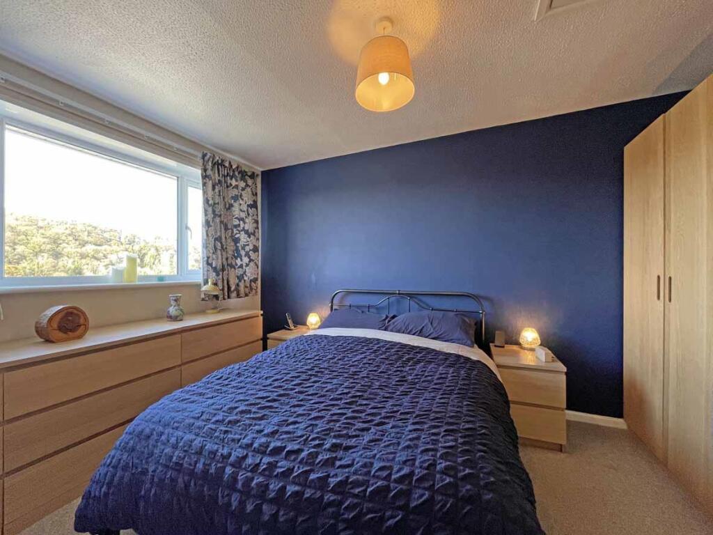 Holly Park Drive 46 Bed 1.jpg