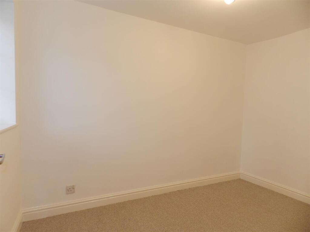 Flat 2, Moat Yard Bedroom