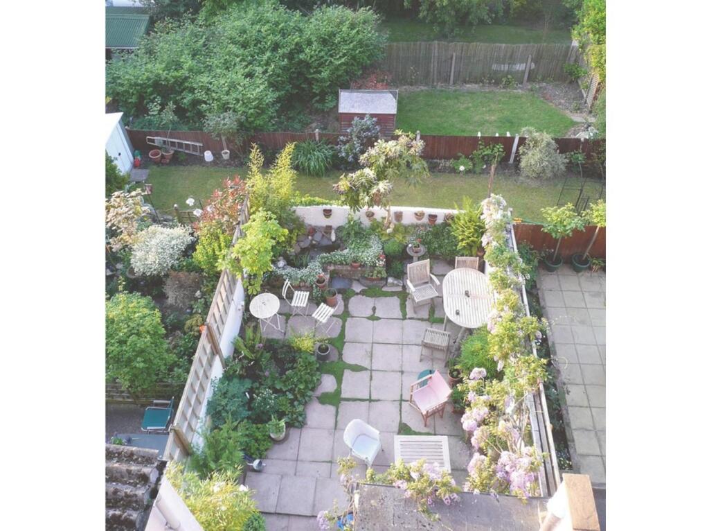 CAMDEN HILL GARDEN 5copy.jpg