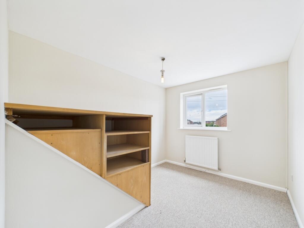 CAM01740G0-PR0422-STILL008