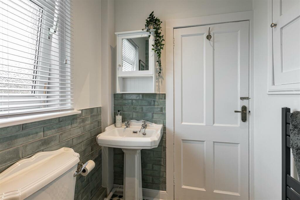 10 Roxburgh Place Galashiels 38.JPG