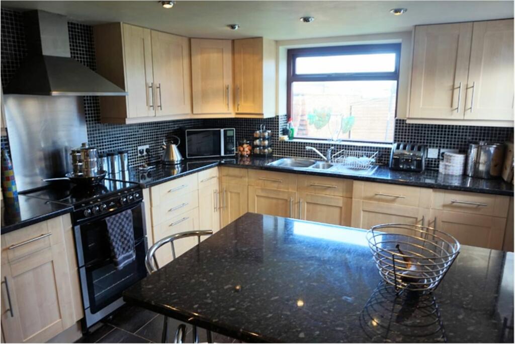 Kitchen / Breakfast