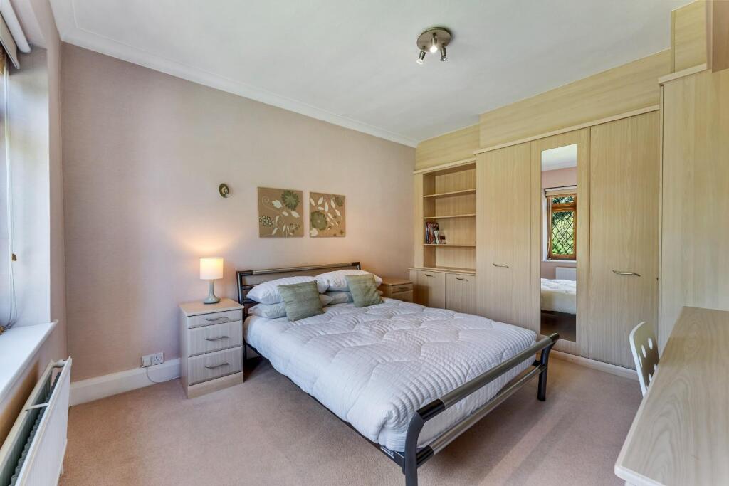 42 Moss Lane, SK7 1RD._-3.jpg