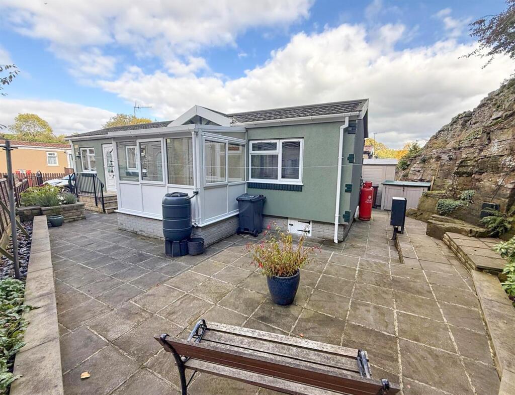 2 bed Park Home, Silsden 16