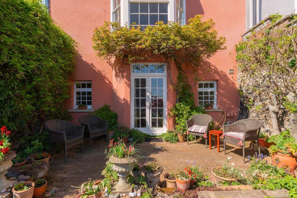 1S2PKN - Garden C.jpg