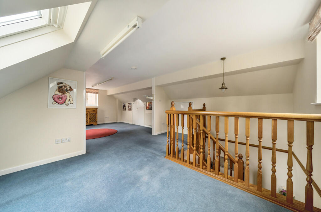 SECOND FLOOR LANDING/BEDROOM 4