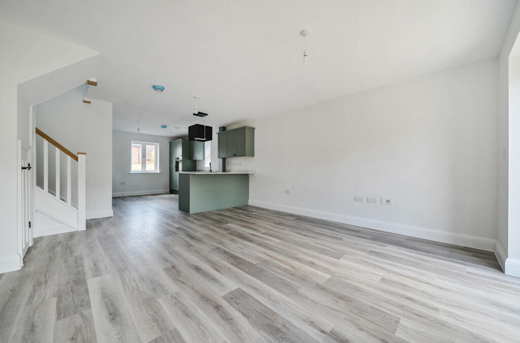 1320663-15-686be3...