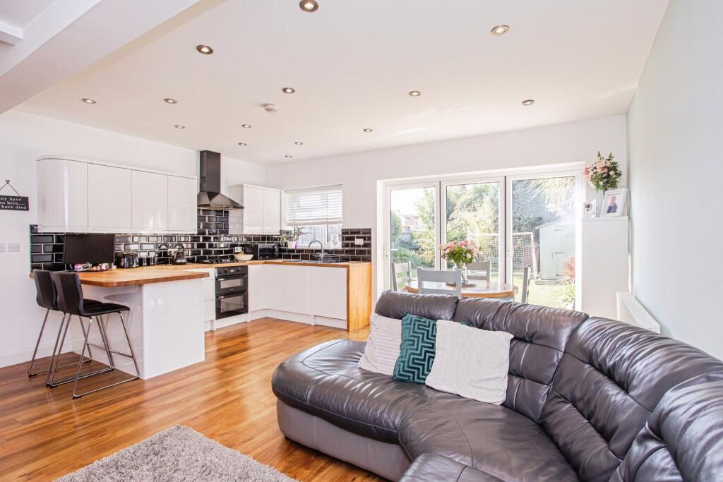 Kitchen/Living Room