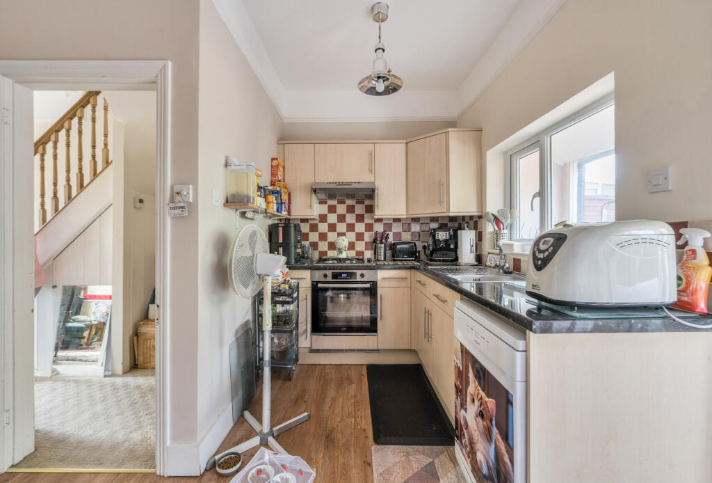 1332491-8-689371b...