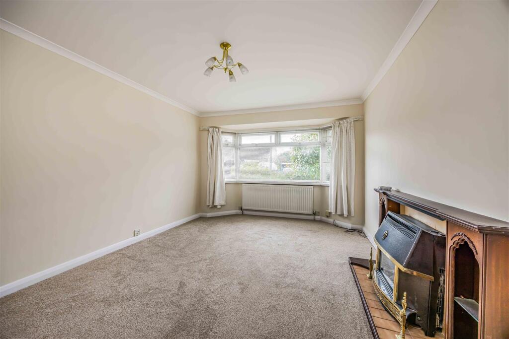 66 Durley Avenue, Cowplain-Small-PorticoMarketing-