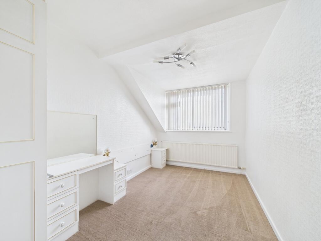 CAM02093G0-PR0066-STILL002