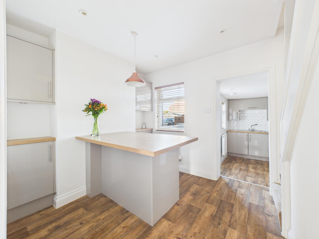 CAM02536G0-PR0030-STILL008