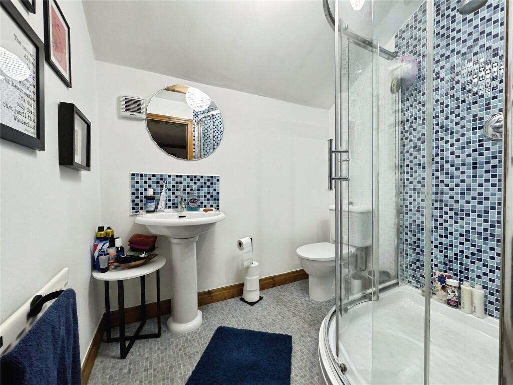 Ensuite