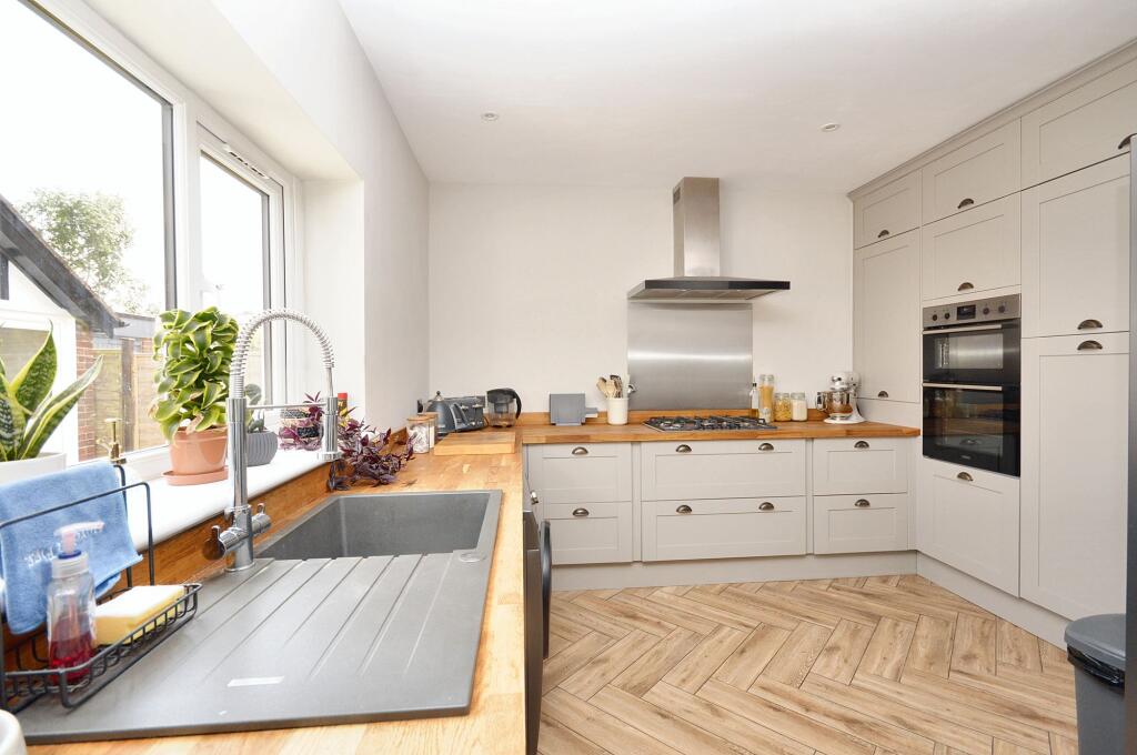 Kitchen / Diner
