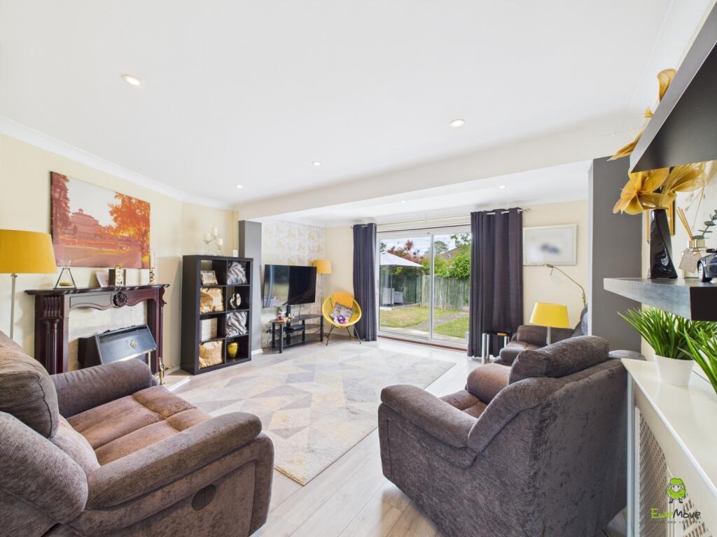 Presented by Nicoleta at EweMove Bexleyheath and D