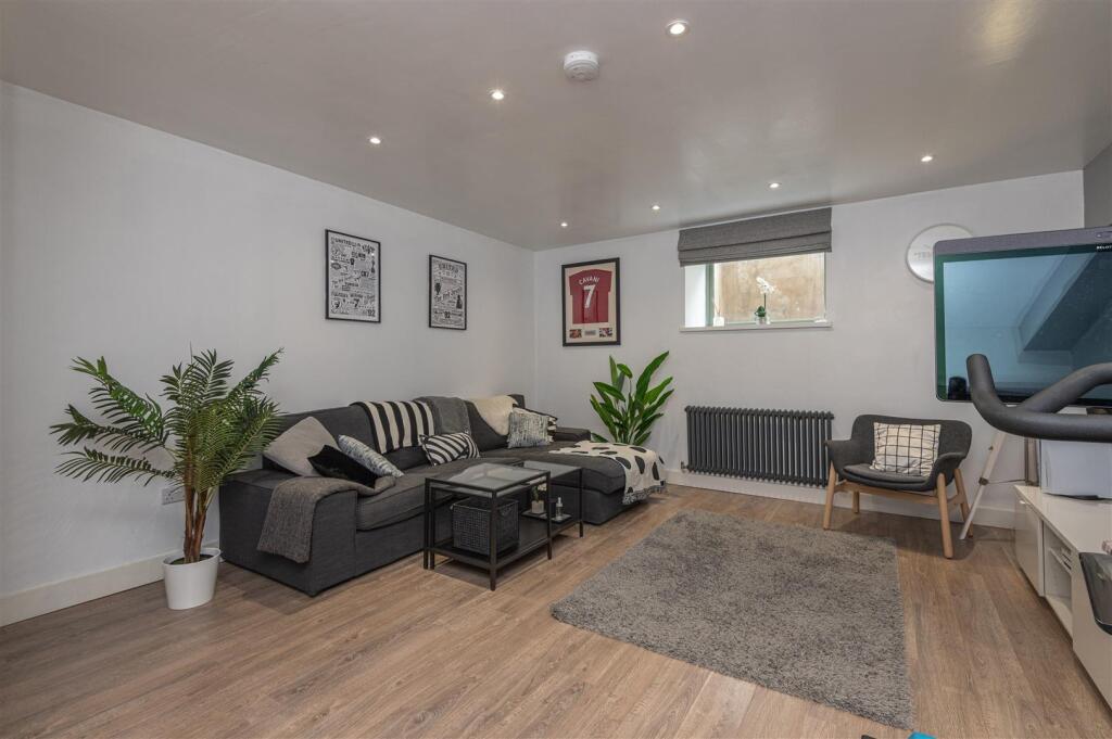 Cinema/Games Room/Home Gym