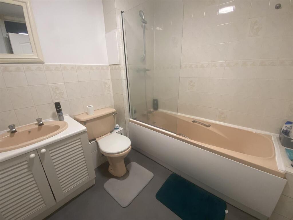 Bathroom.jpeg