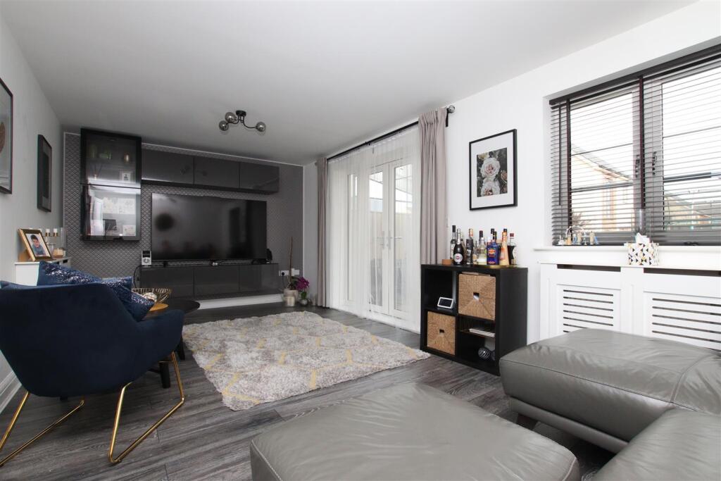Living Room.JPG