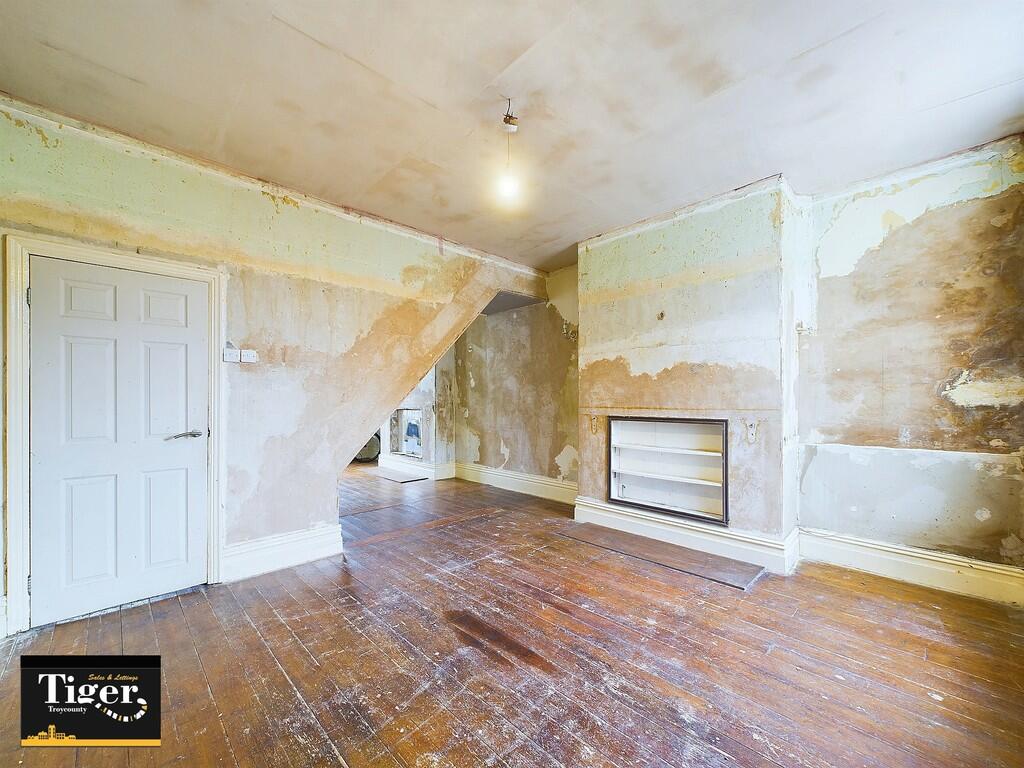 CAM02176G0-PR0468...