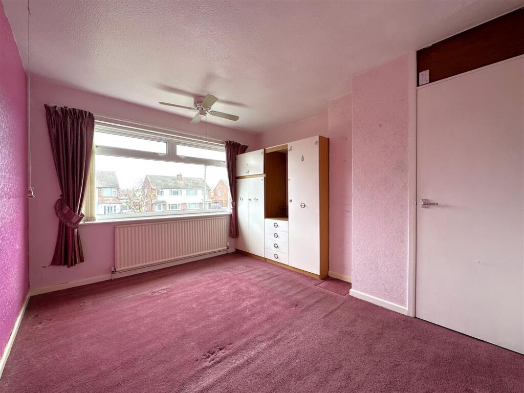 Master Bedroom 566