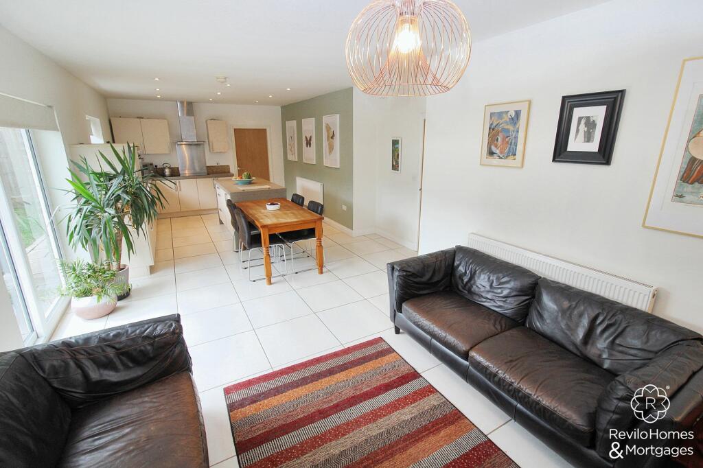 Kitchen Diner &amp; Breakfast Room