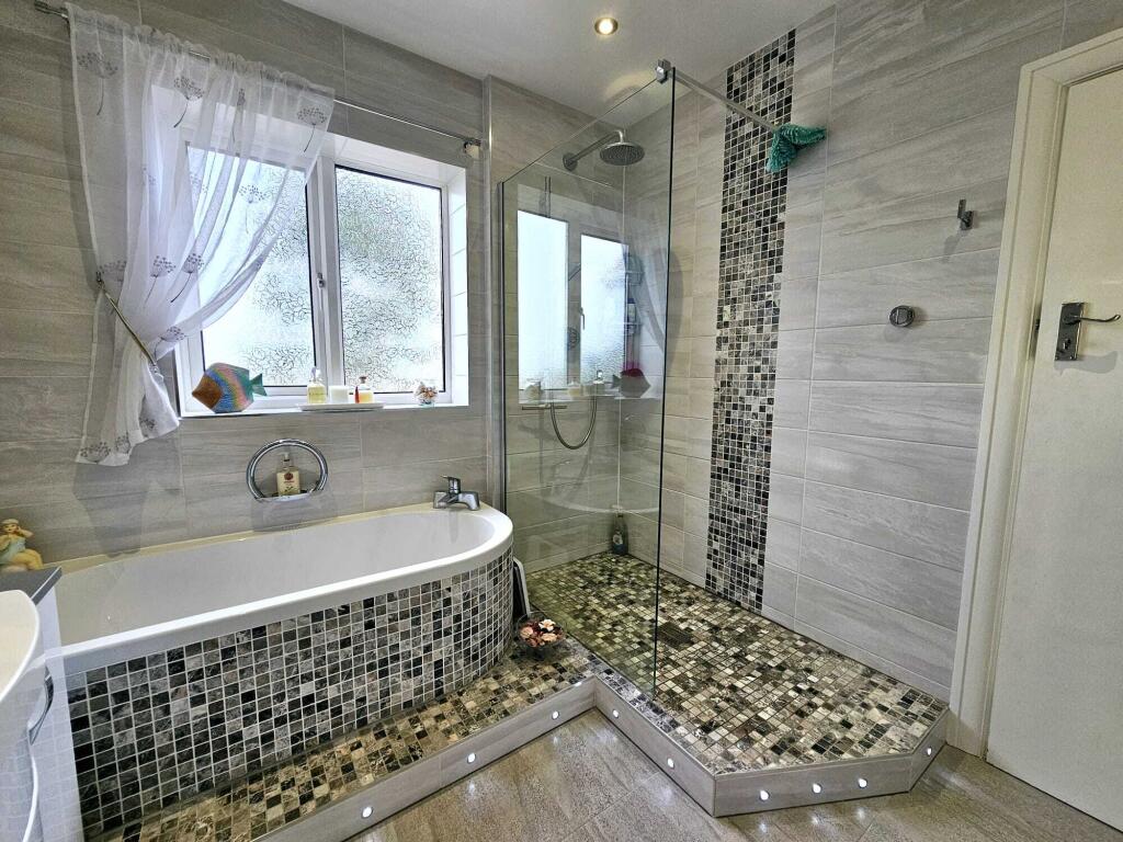 62a18f07-cd62-48d3-8cbe-f8eb78eb6a9e