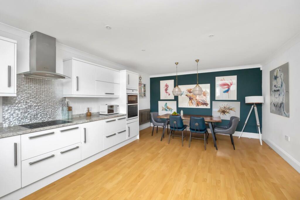 Alexandra Road 19 Lancing-019.jpg
