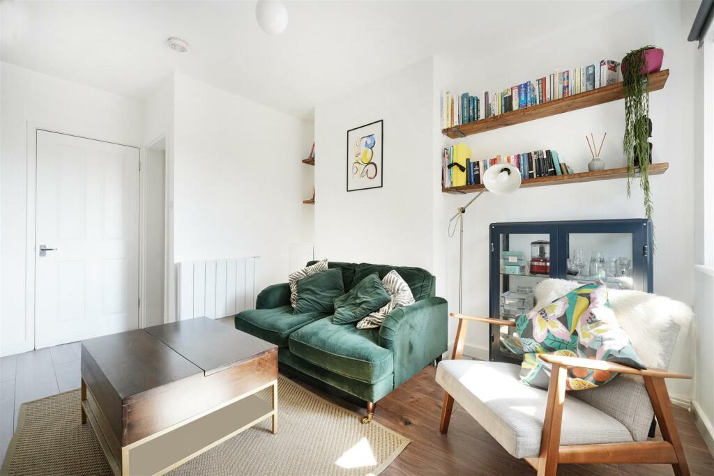 Albany Road E10