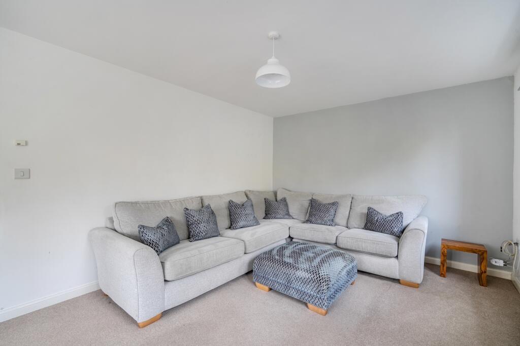 1360832-13-68f633e349445