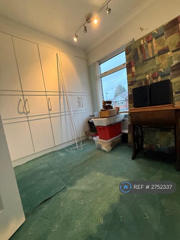 Upstairs Bedroom 4