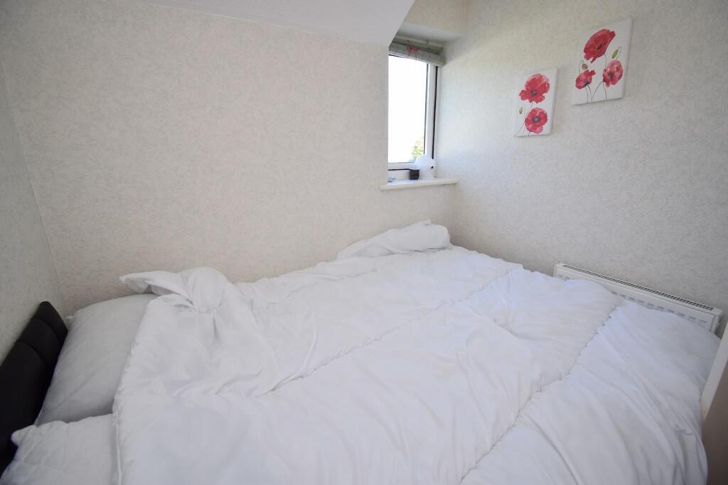 Bedroom 3.JPG