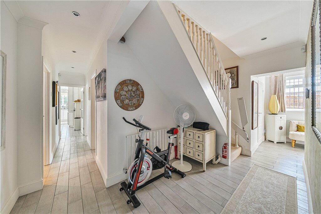 Davidson Frost-Wellings, DFW, Embry Way, Hallway.j