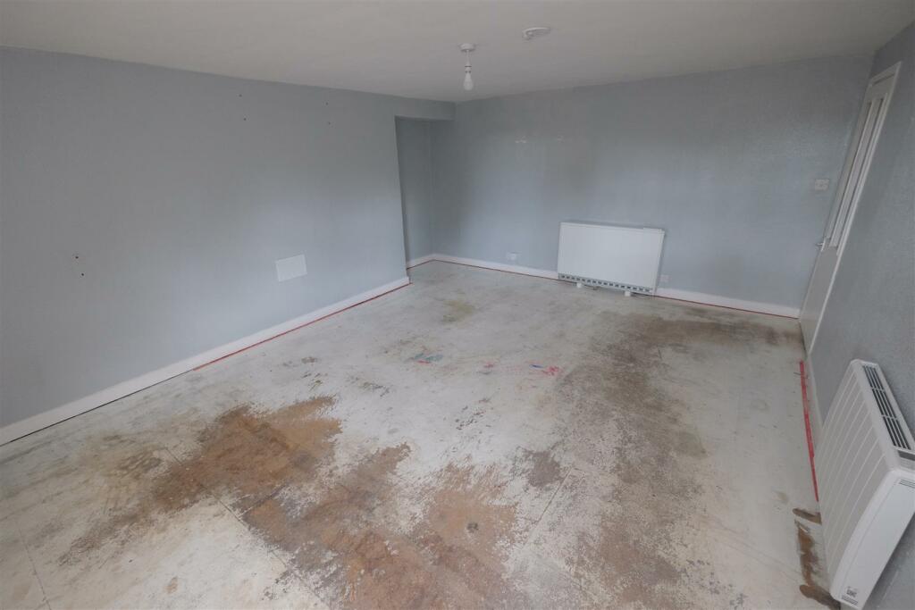 Flat 5, 22 Rivers Street, Bath BA1 2QA Leasehold T