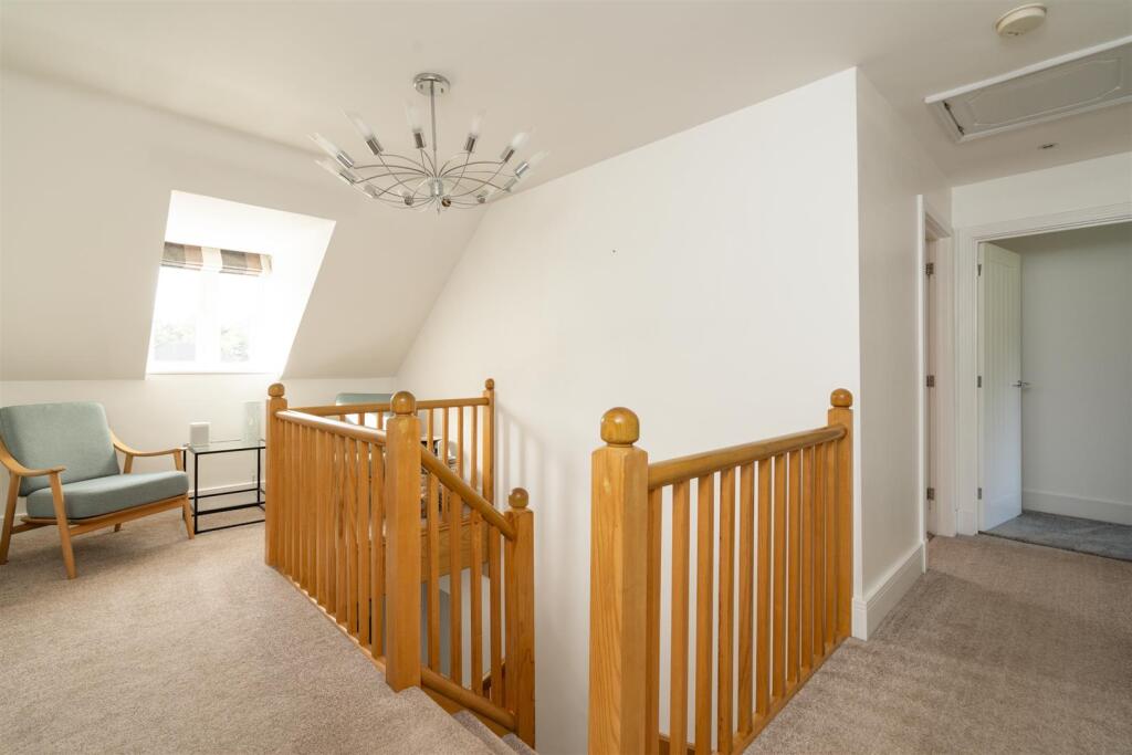 136 Norton Lane_7.jpg